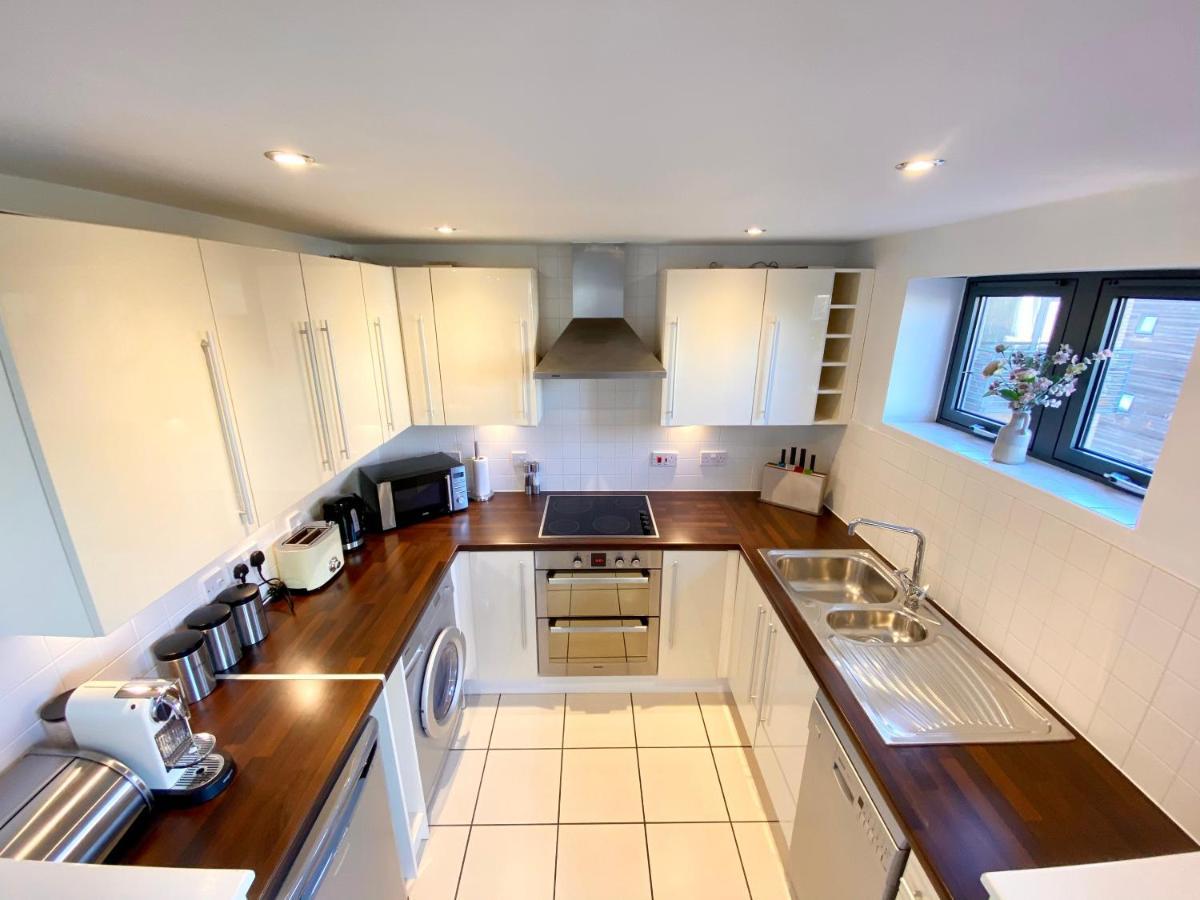 Urban Living's - The Hawking Apartment Oxford Bagian luar foto